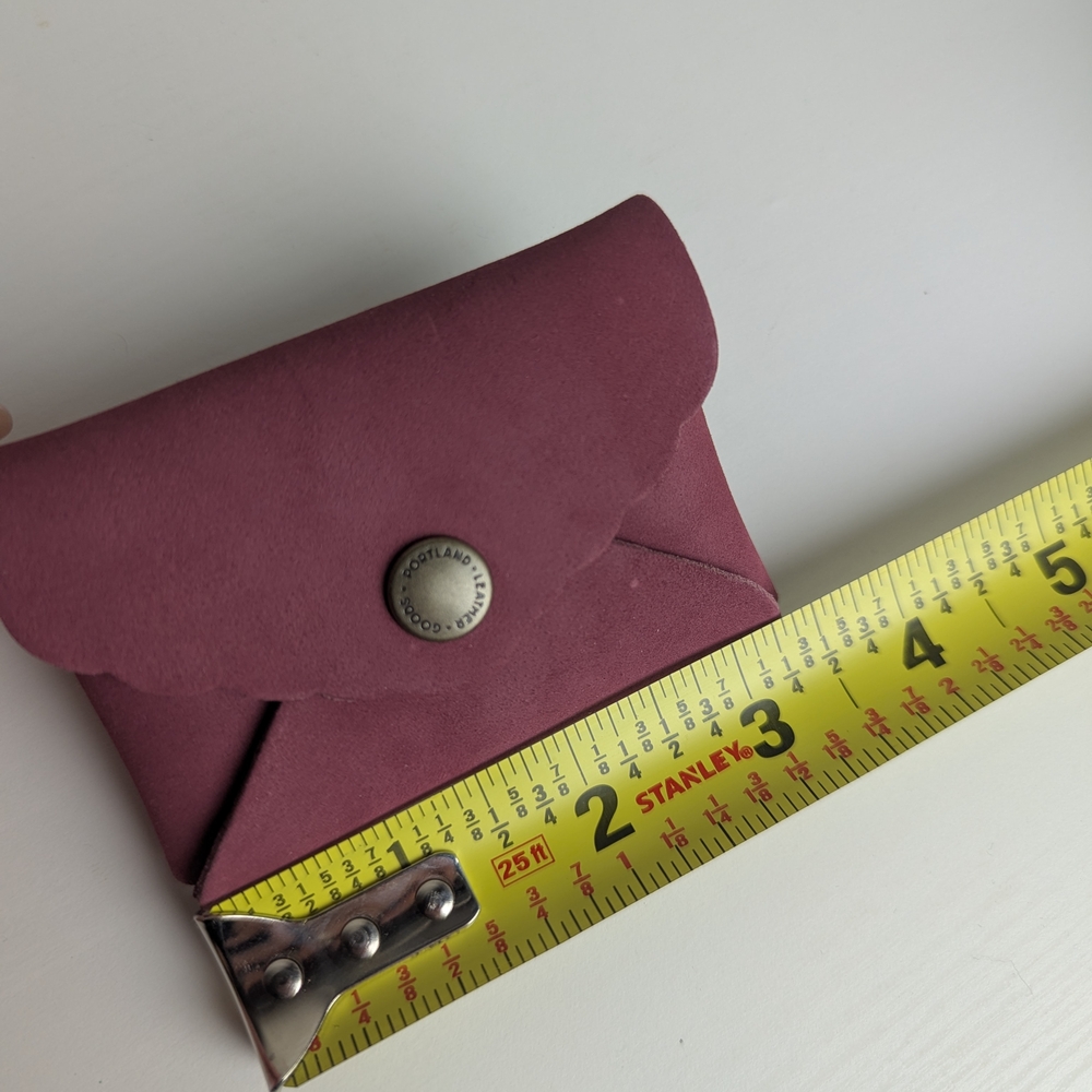 Portland Leather Pink Scalloped Suede Card Wallet - Picture 3 of 13